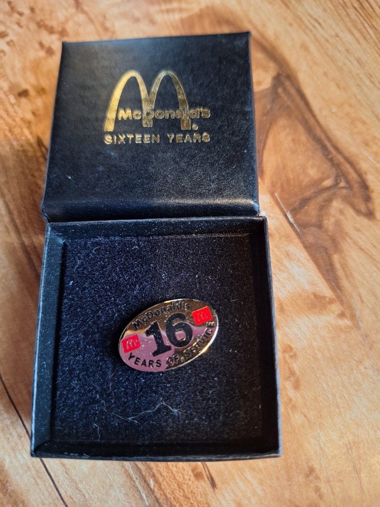 MCDONALD'S EMPLOYEE---16 YEAR PIN