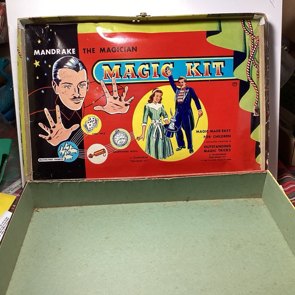 1949 Mandrake the Magician Magic Kit Empty Box W/Handle Great Graphics