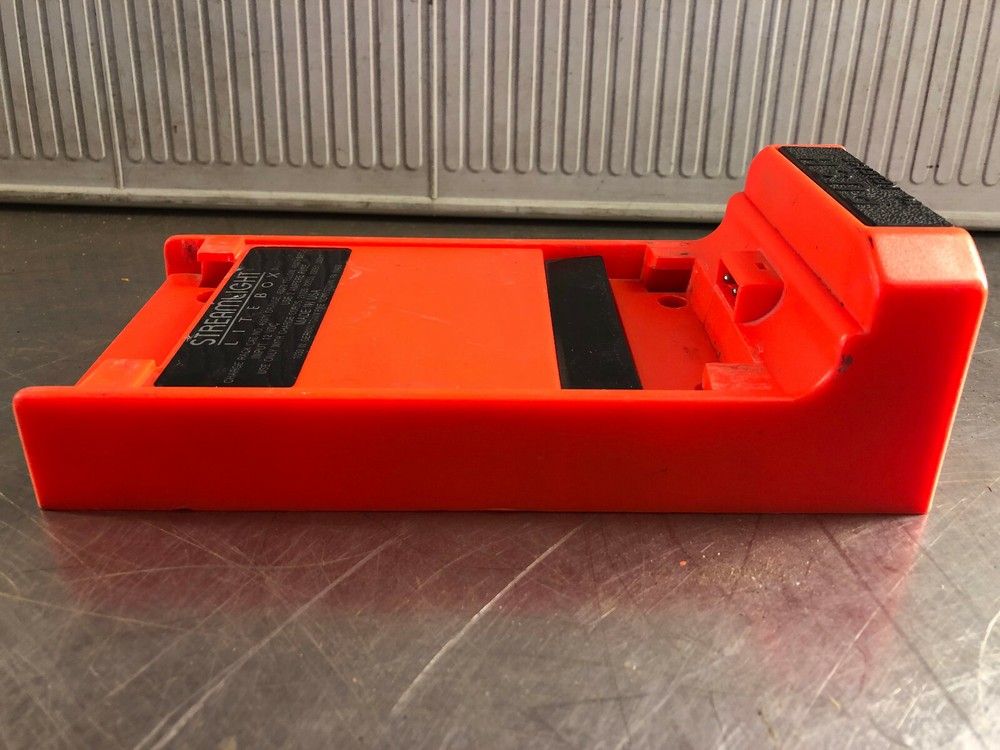 STREAMLIGHT Litebox Flashlight Charging Base - 45070 - NO CORD - Used