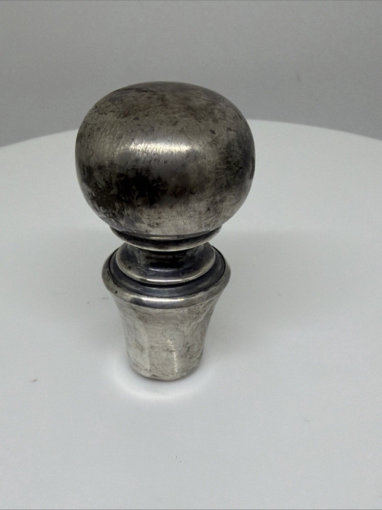 sterling silver decanter with five cups 261g