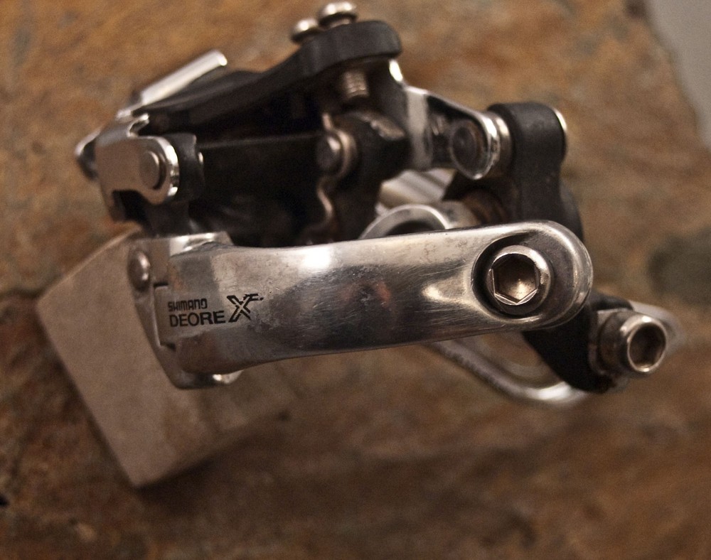SHIMANO Deore XT FD-M739 Top Pull Bottom Clamp 34.9 mm Front Derailleur