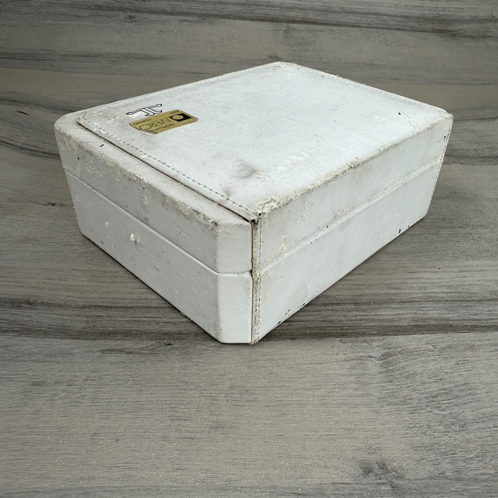 JLC Watch Box 2000s White Empty.