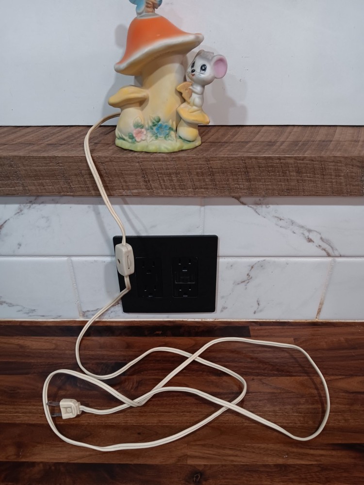 Vintage Lefton Mouse Mushroom Butterfly Ceramic Nightlight Light MCM