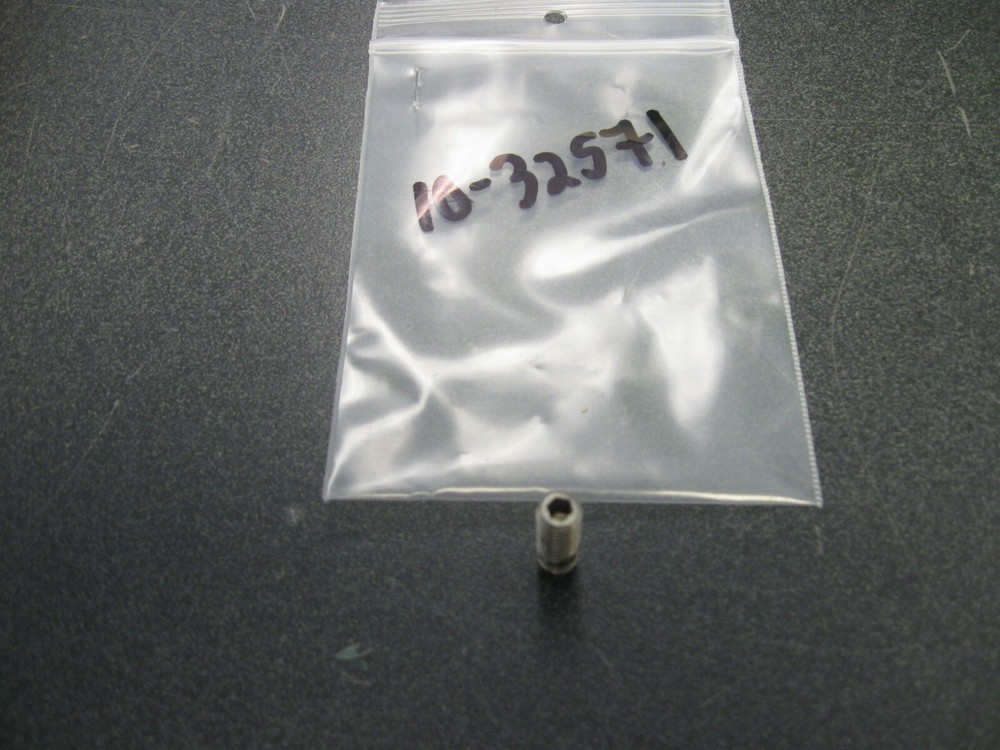 MERCURY MARINE STEERING HANDLE SCREW 32571 JO37