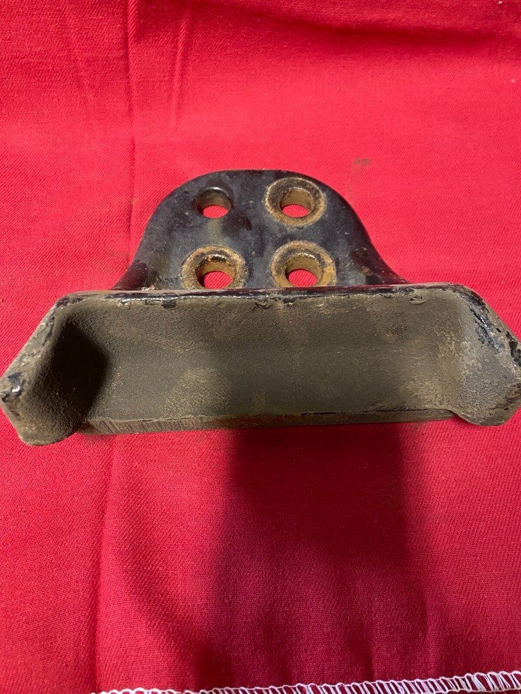 FREIGHTLINER AXLE STOP, MOUNT, BRACKET 16-15617-000