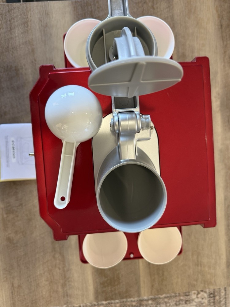 Waring Pro Snow Cone Maker With Original Measuring Scoop & Plastic Cones