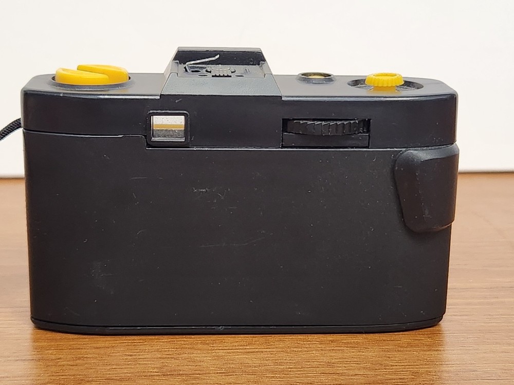 Ultronic LE6 Yellow Black 35mm Camera Tested