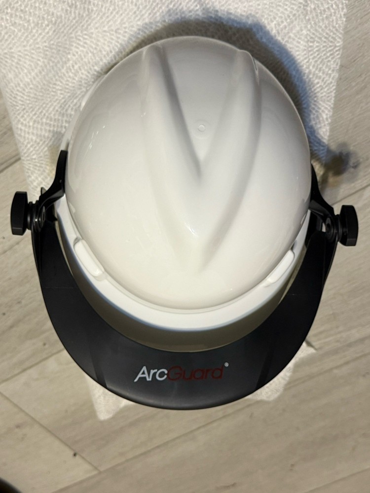 ARC GUARD FACE SHIELD & HELMET-HAT MSA SIZE MEDIUM NEW