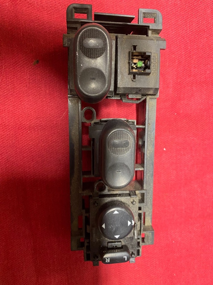 FREIGHTLINER , A 004 545 92 07 ELEC SWITCH DOOR PANEL WINDOWS,LOCKS, MIRRORS