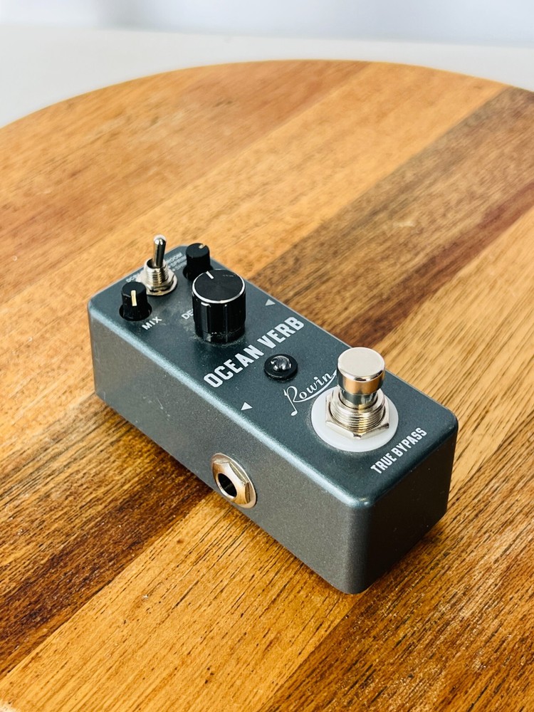 Rowin Ocean Verb 300 Series Effects Pedal