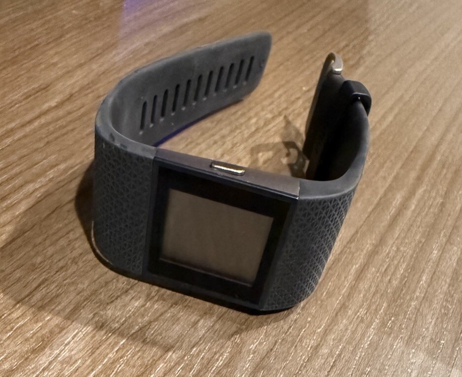 Fitbit Surge FB501 Activity Tracker Watch (black)