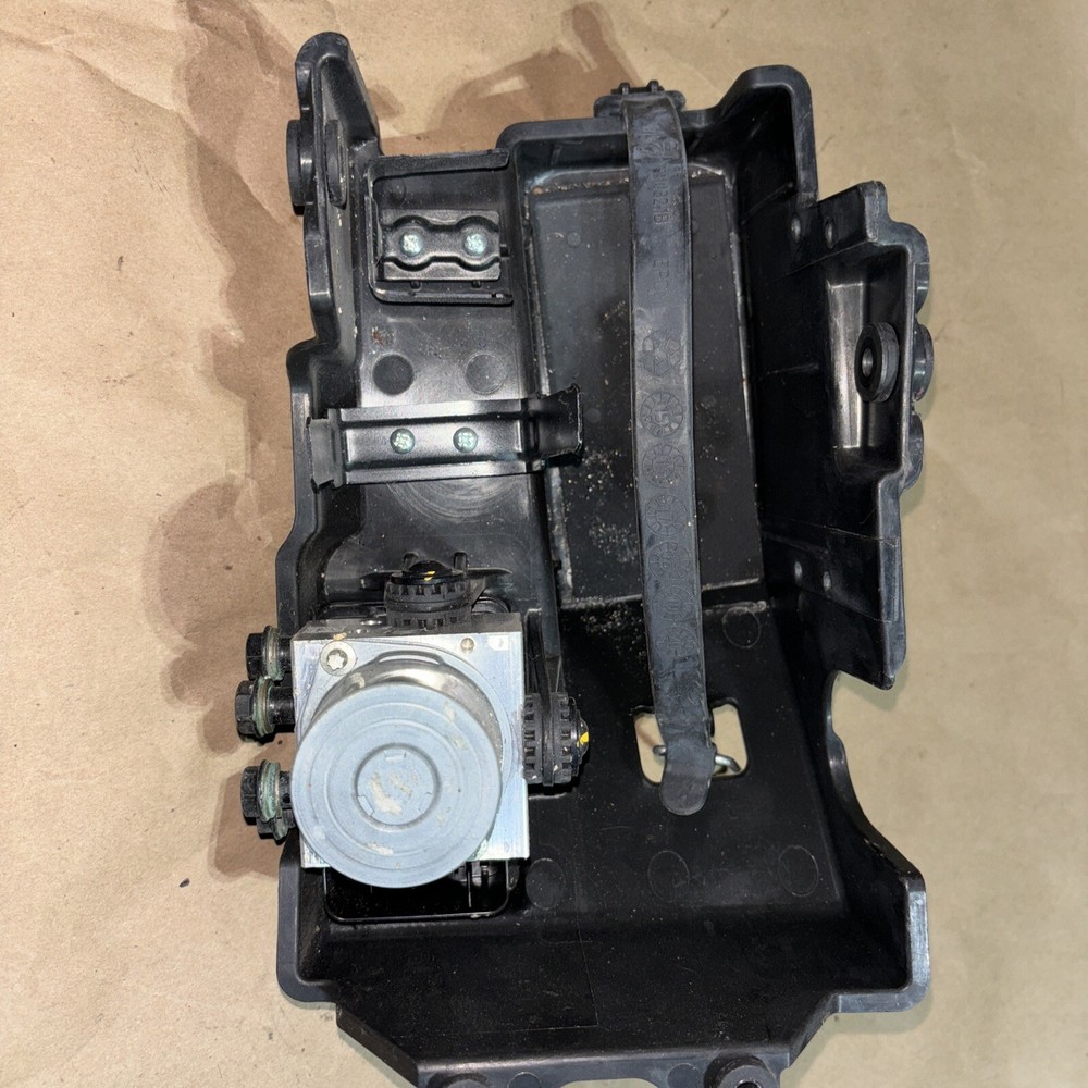 DUCATI SCRAMBLER 800 2016 GENUINE OEM ABS PUMP MODULATOR + BATTERY SUPPORT STRAP