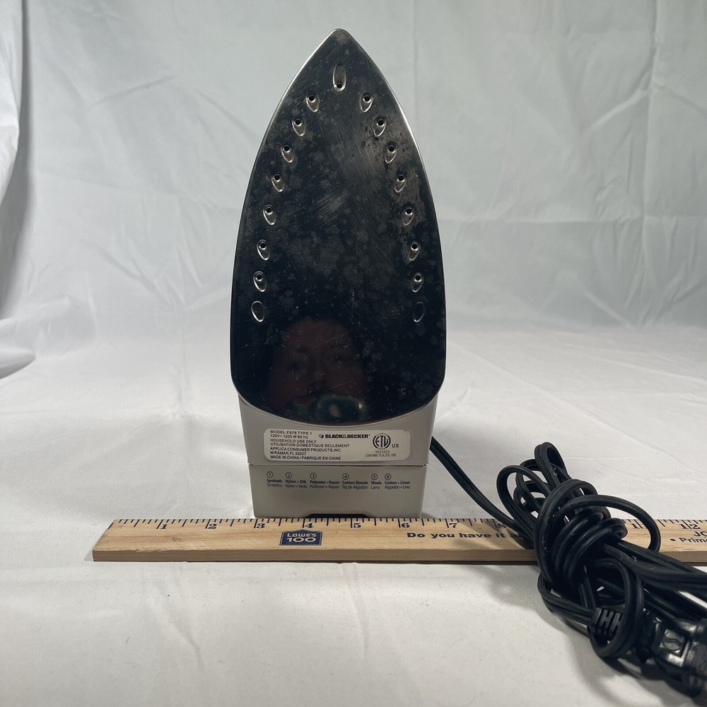 Black & Decker Quick Press Iron F976 Type 1 Used Tested Works