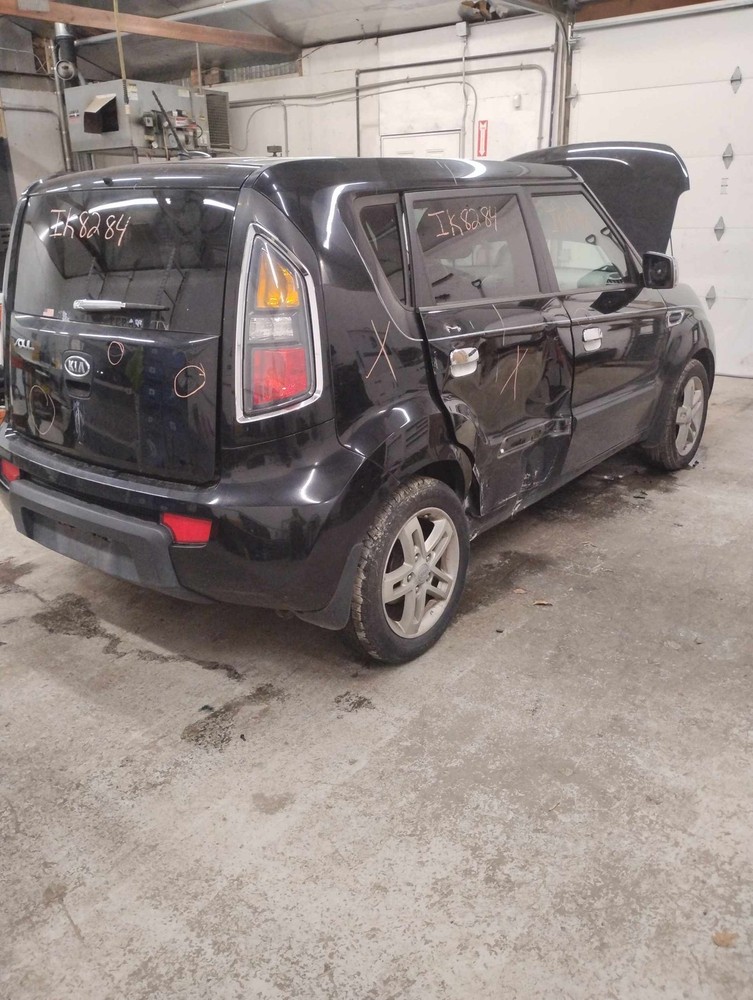 Spindle Knuckle Front KIA SOUL Left 10 11