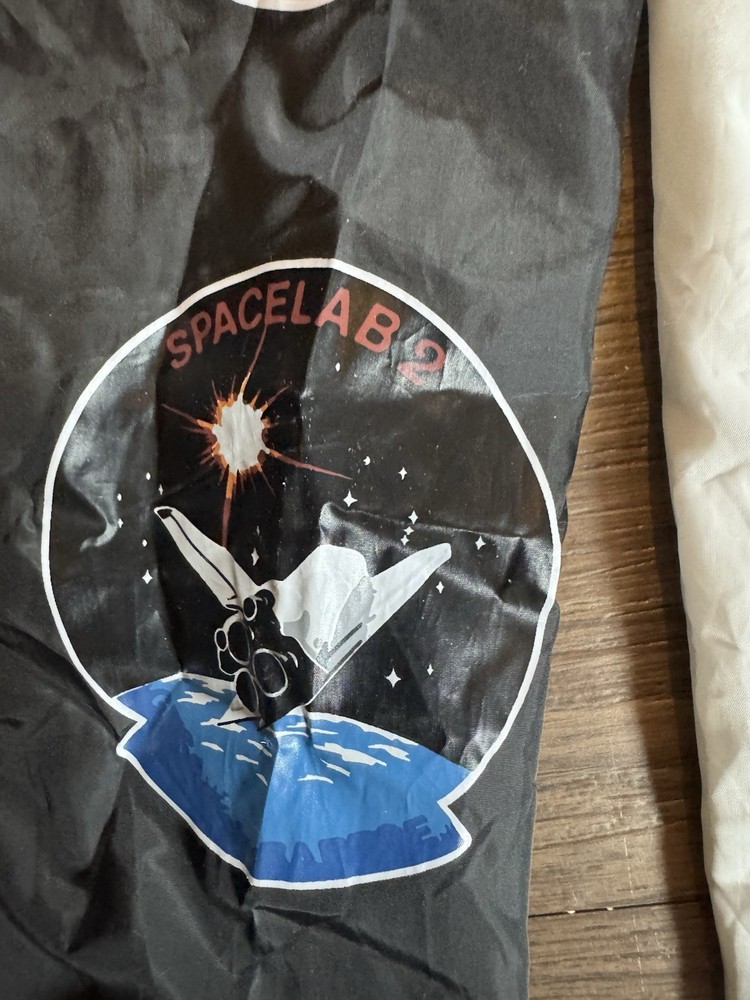 NASA Space Shuttle Souvenir Windbreaker- Size Large