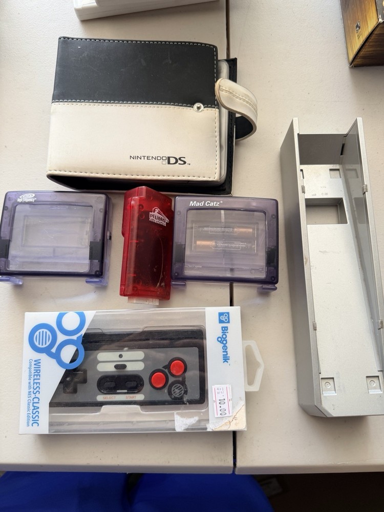 Random Videogames Accessory Lot Sega Dreamcast Gameboy DS
