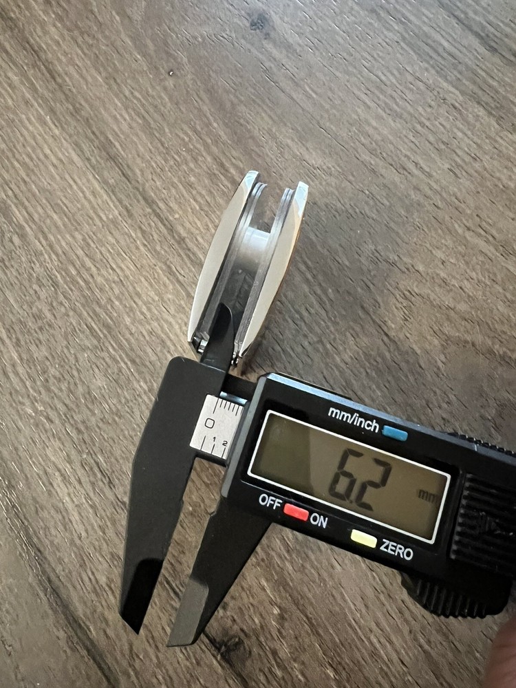 ONT U-Clamp Glass to Wall