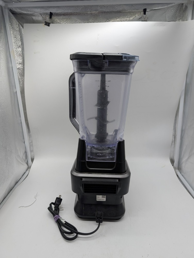 Ninja C0610B Professional Blender 1000