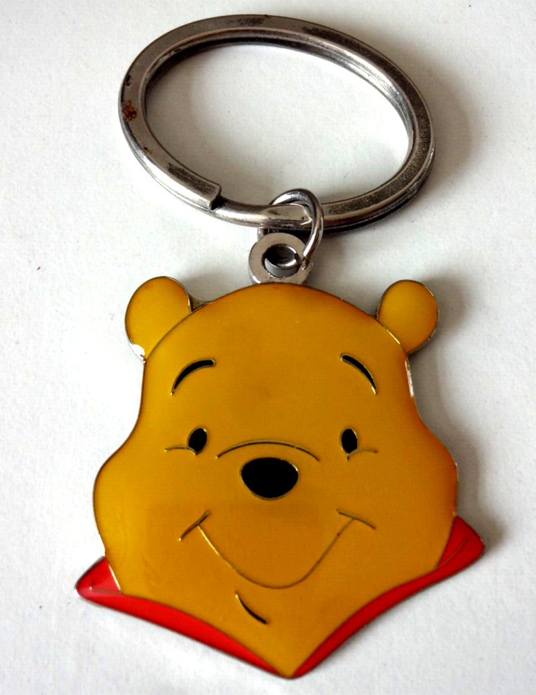 WINNIE THE POOH ~ Disney ~ KEYRING