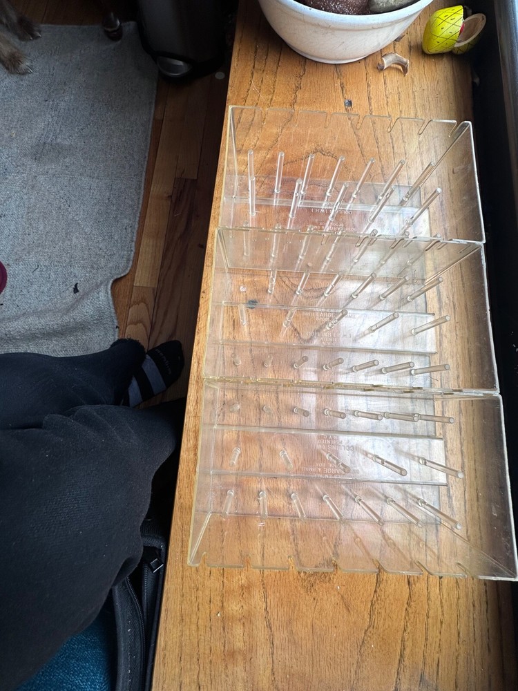 3 Spool Peg Thread Holders Clear Plastic Sewing Box Container w/ 40 pegs