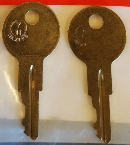 CH751 2 New keys cut to key code CH751 for all locks with the key code CH751