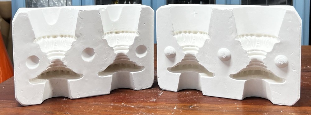 Vintage Byron Mold #BH 1131 Egg Stand