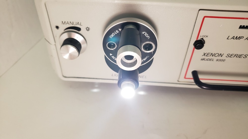 Luxtex 9300 Series 9000 Model Light Source with Power Cord