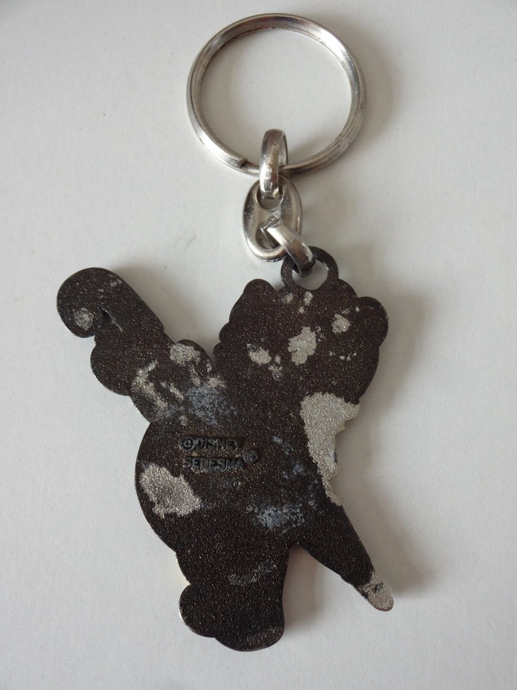 WINNIE THE POOH ~ Disney ~ KEYRING