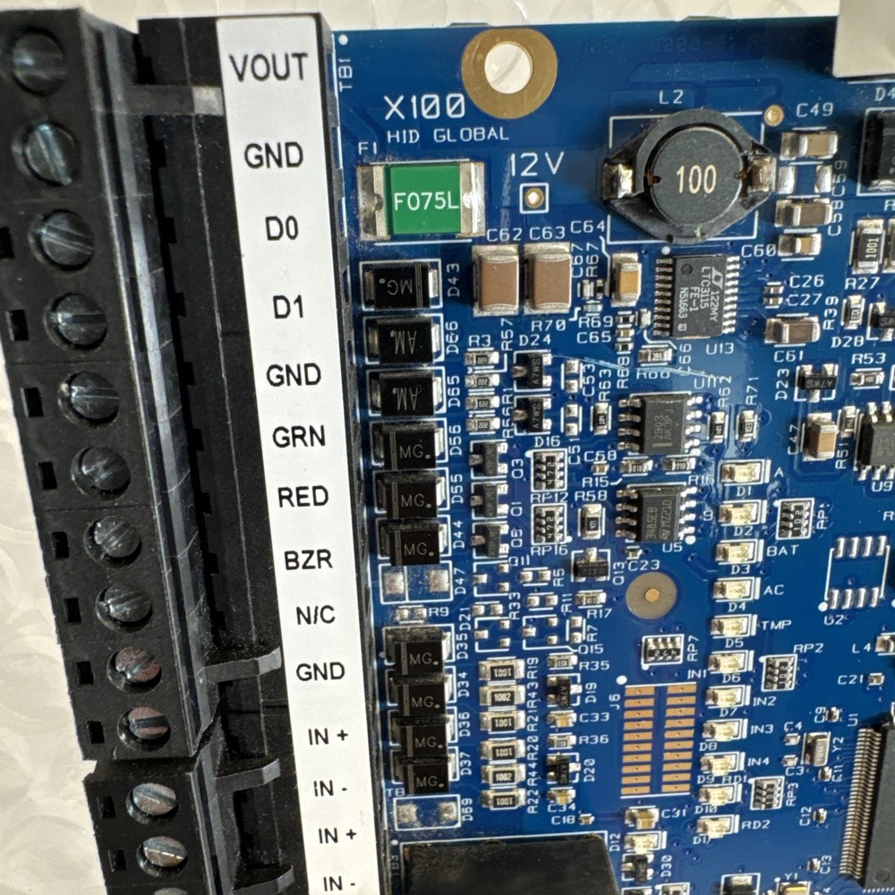 Alarm.com ADC-AC-X100 | HID Aero Door/Reader Interface Module X100A-NP