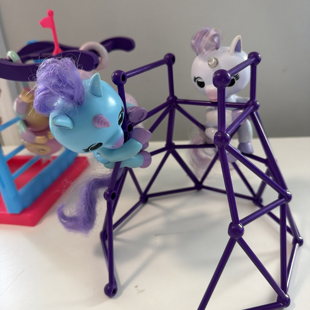 Fingerlings Monkey Bars Playset with 5 Large Working