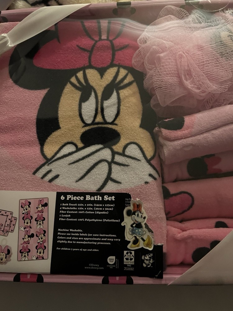 Disney MINNIE MOUSE 6 Piece Bath Set