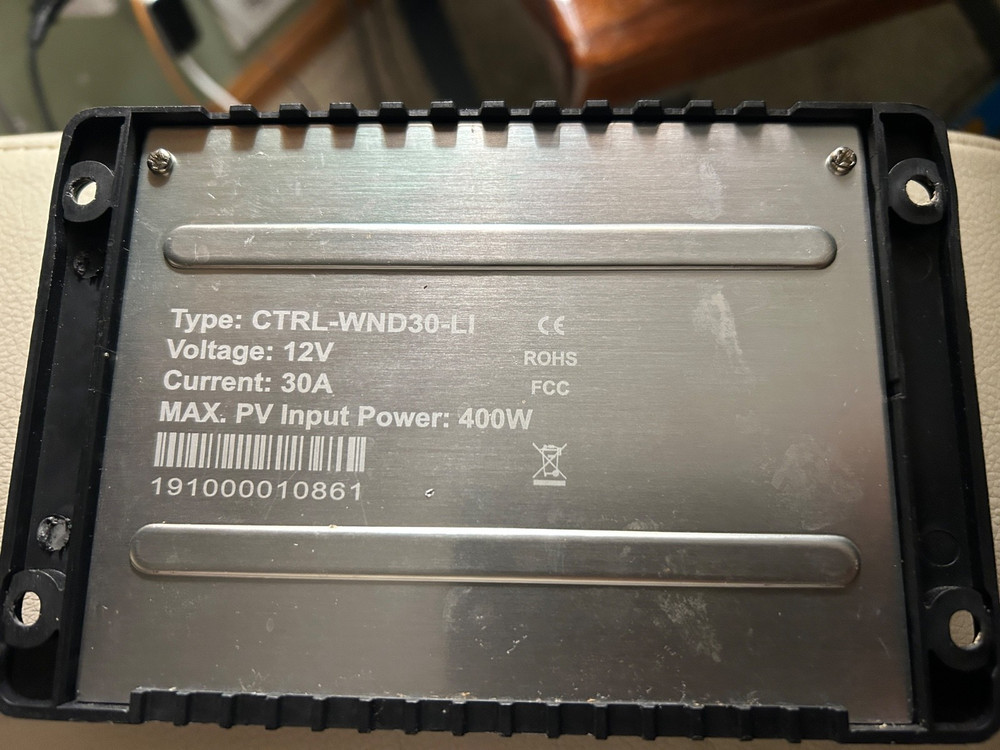 Wanderer Li 30A 12V PWM Solar Charge Controller with Bluetooth Temp Sensor