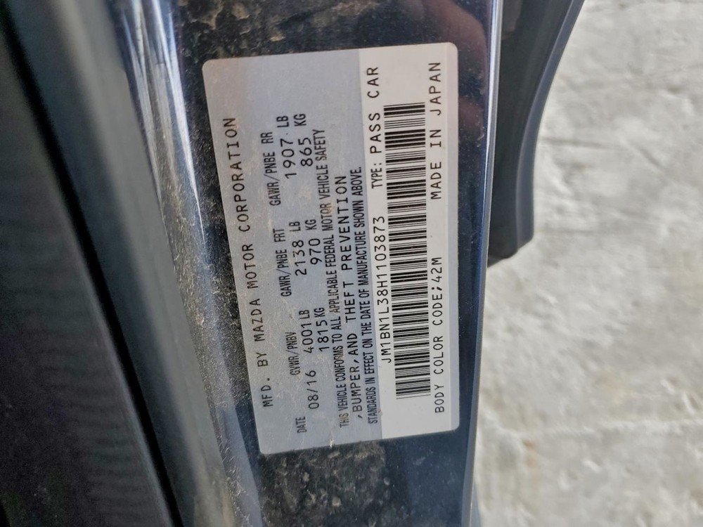 3 2017 Glove Box 4931991