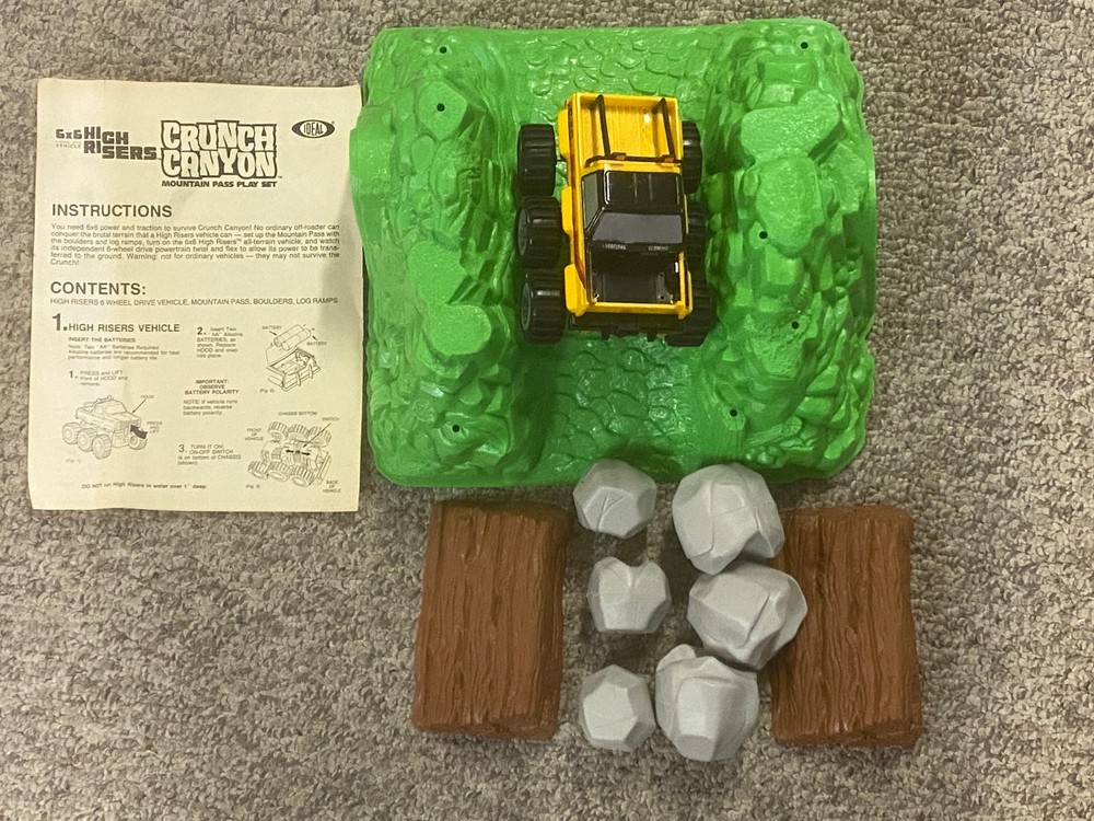 Crunch Canyon Mountain Pass Play Set (Goliath) - Complete & Works! Some issues