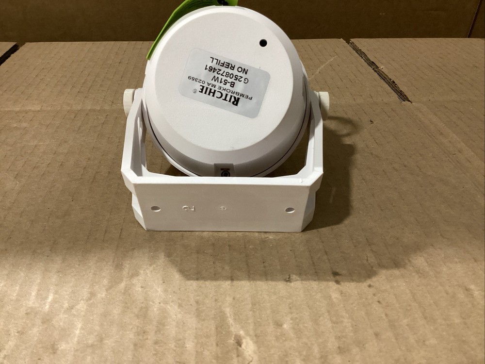 Ritchie Explorer Bracket Mount Compass B-51W ( Open Box / Scratched )