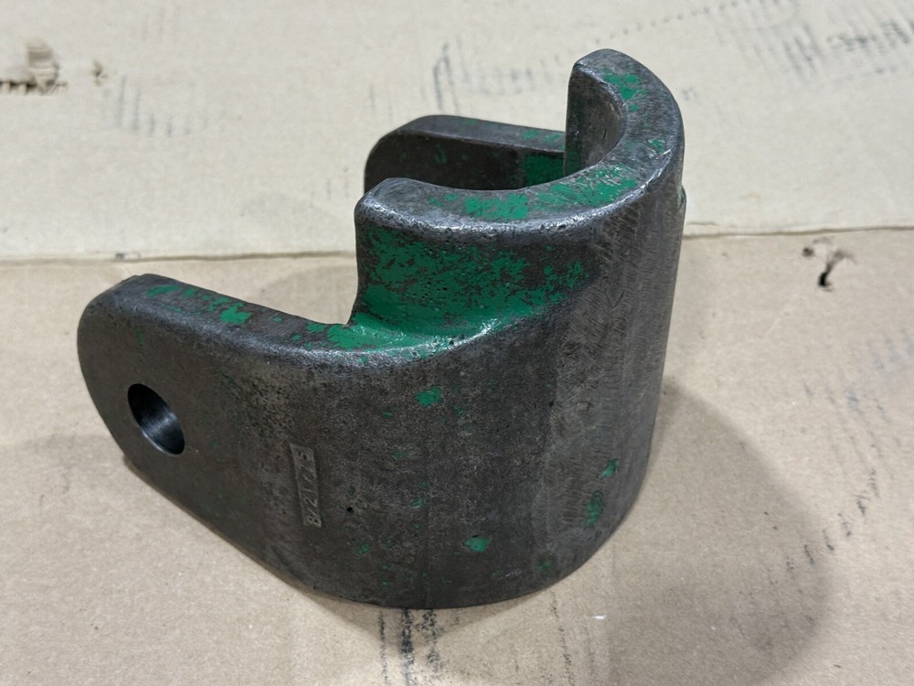Greenlee 5018921 2 1/2" Saddle