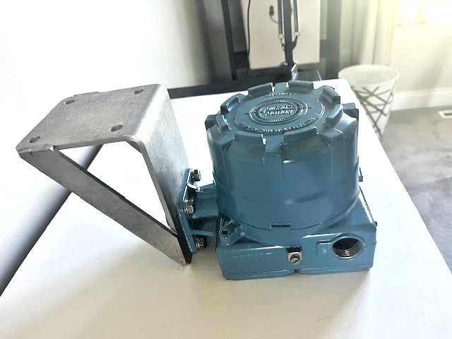 Micro Motion IFT9701-R6N3U Remote Mass Flow-meter Transmitter HART SMART 120VAC
