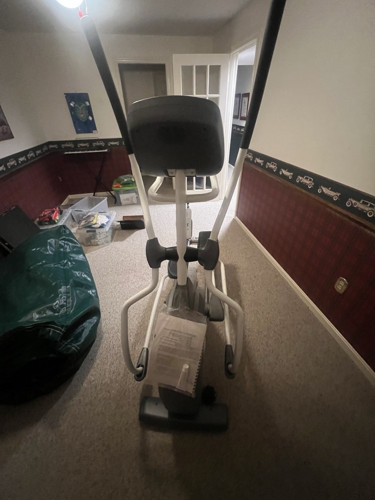Espirit by Spirit EL355 elliptical exercise machine