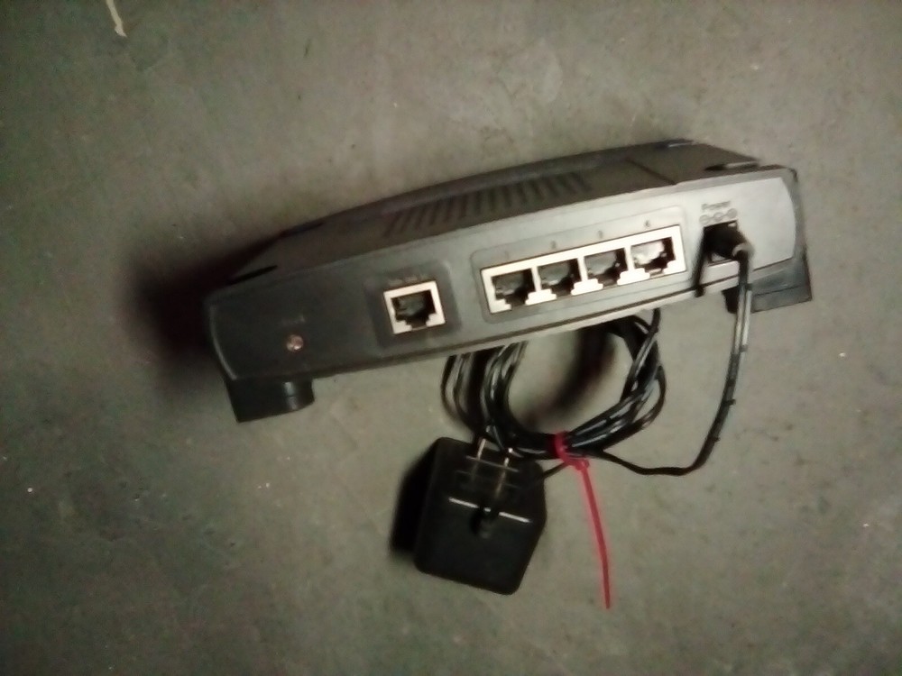 Linksys Cable/DSL Router With 4 Port Switch