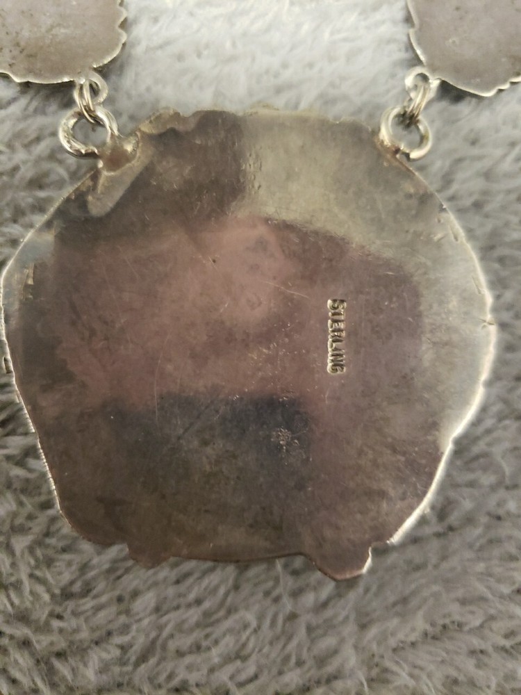 19" 1/2 Native American Sterling Silver Necklace.