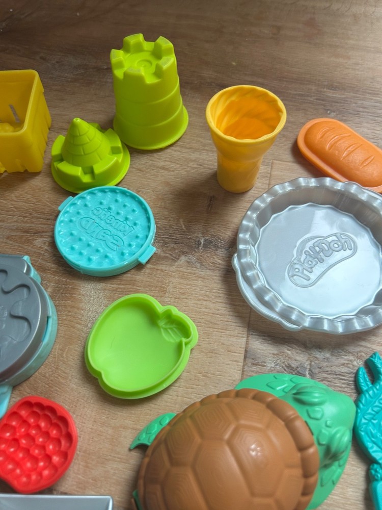 Play-doh Kinetic Sand Tools Lot, 40+ Pieces, Mixed Sets