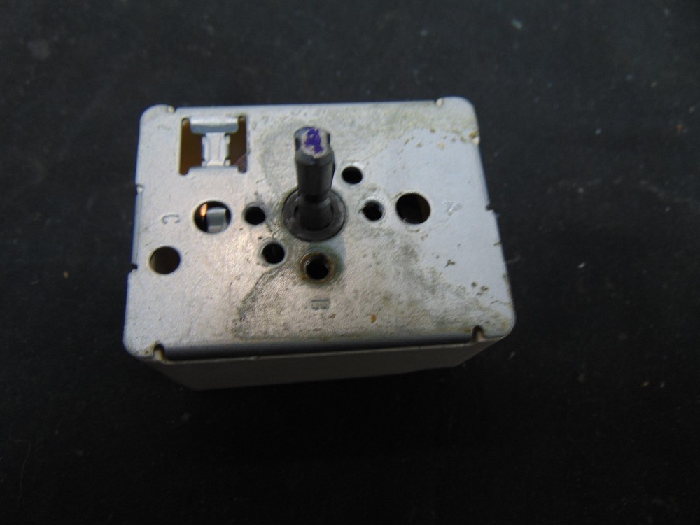 GE Electric Range JBS86SP4SS Surface Element Switch 164D1816P006