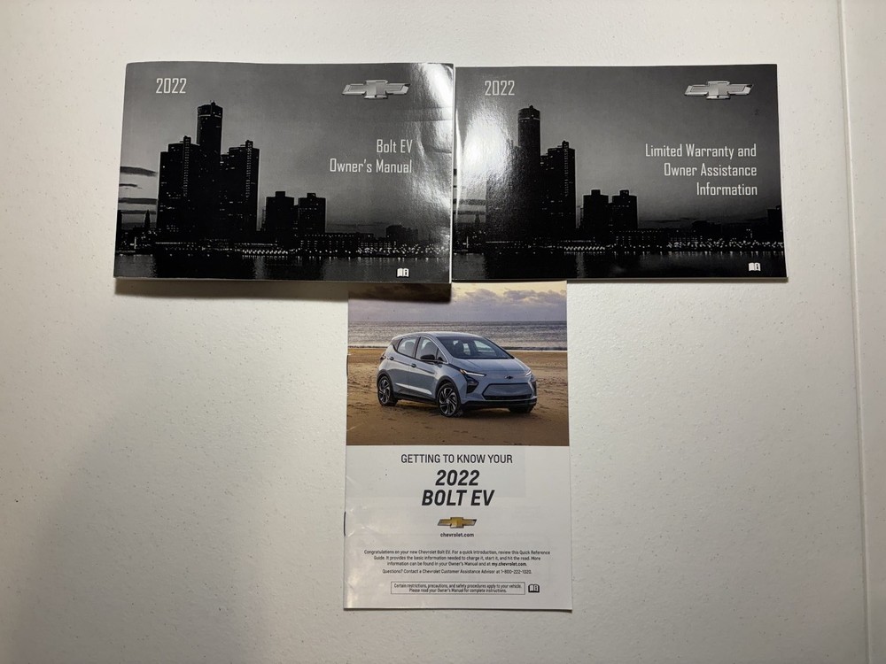 2022 Chevrolet Bolt EV Owner's Manual Set
