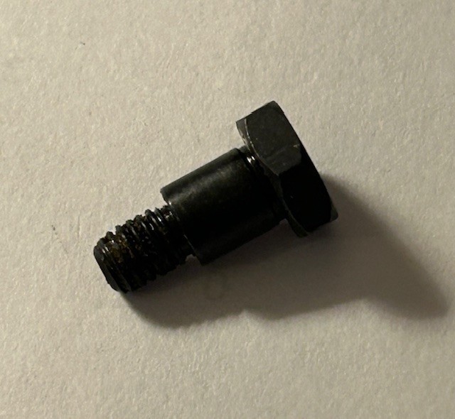 546660 Screw