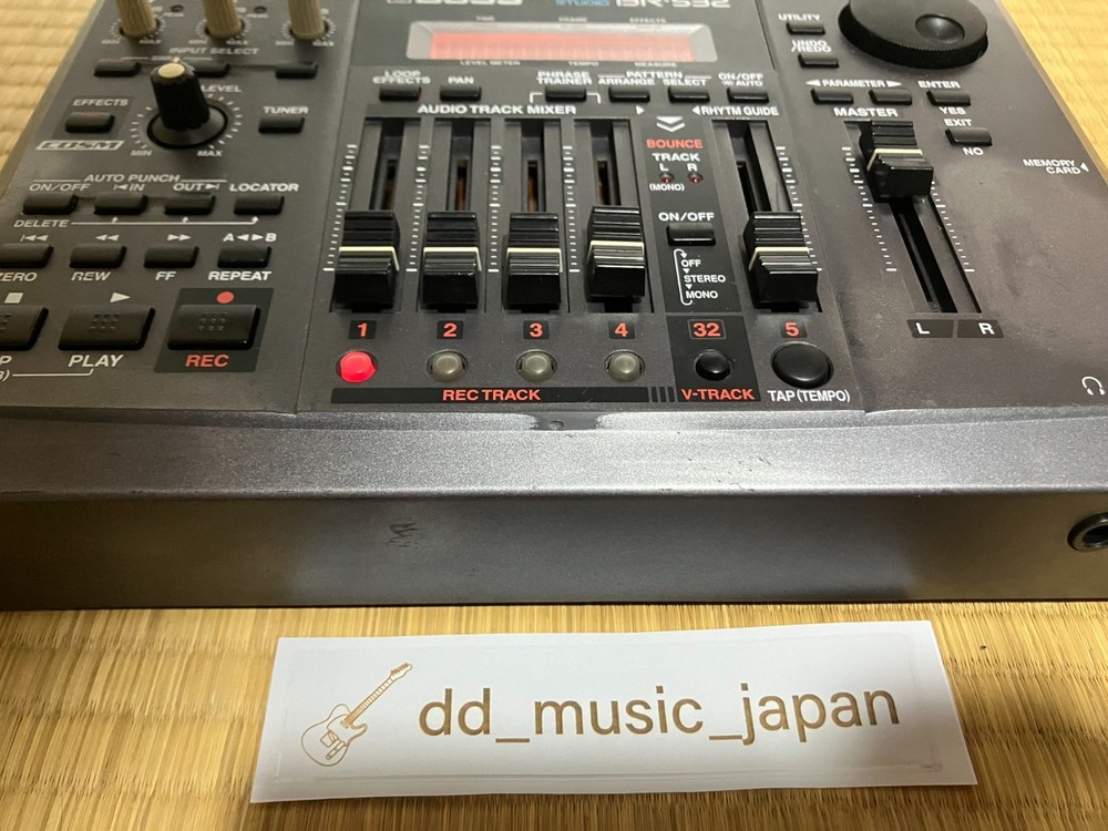 Boss BR-532 Digital Studio Multi-Track Recorder /No SmartMedia Card