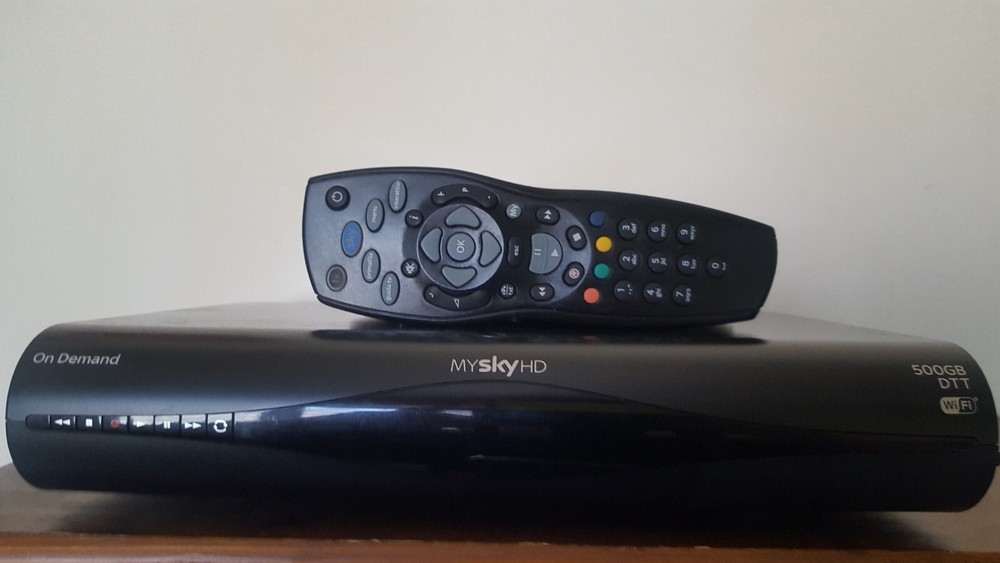 MY SKY HD 500GB DIGITAL TERRESTRIAL BUILT-IN WIFI DECODER GREAT VISION SKY Q