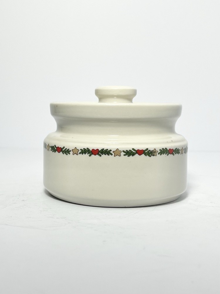 10 Strawberry Street “O’ Christmas Tree” 4-Piece Dinnerware Serving Hostess Set