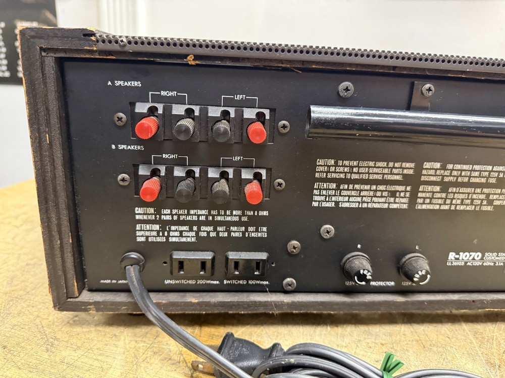 LUXMAN R-1070 STEREO RECEIVER