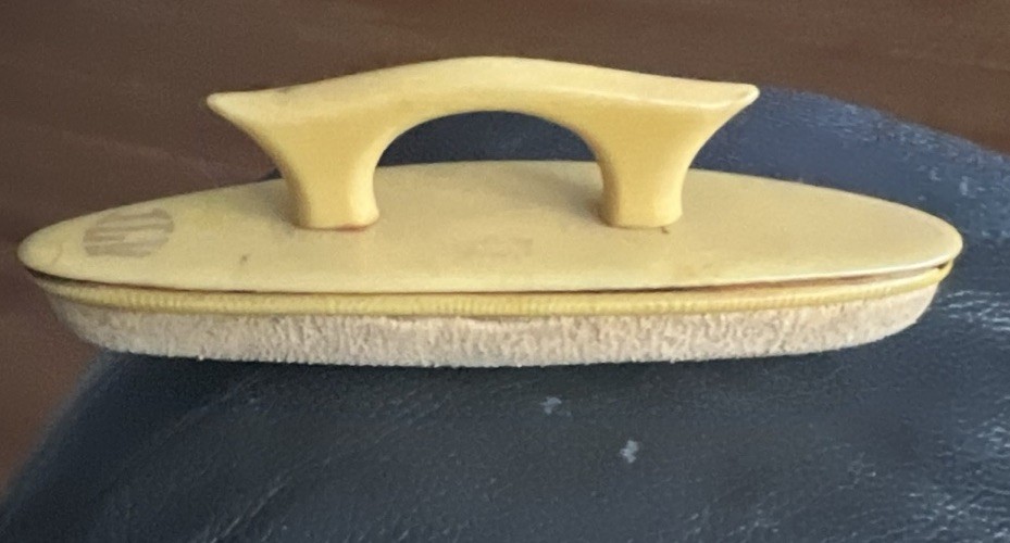 Vintage Bakelite nail buffer / manicure buffer, Art Deco era, circa 1930s–1940s