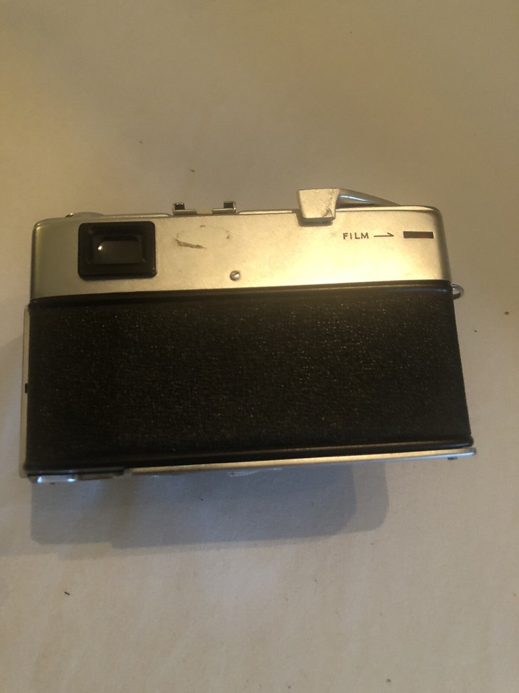 Minolta HI-MATIC 11 [preowned/untested]
